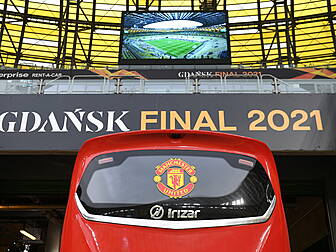 Three United fans injured in G...